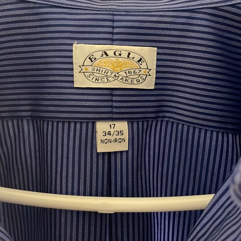 Button up - Picture 2 of 2
